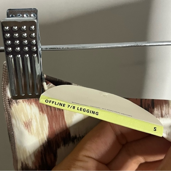 New Aerie Offline Real Me High-rise 7/8 Crossover Legging Multi-print Small - Picture 6 of 7